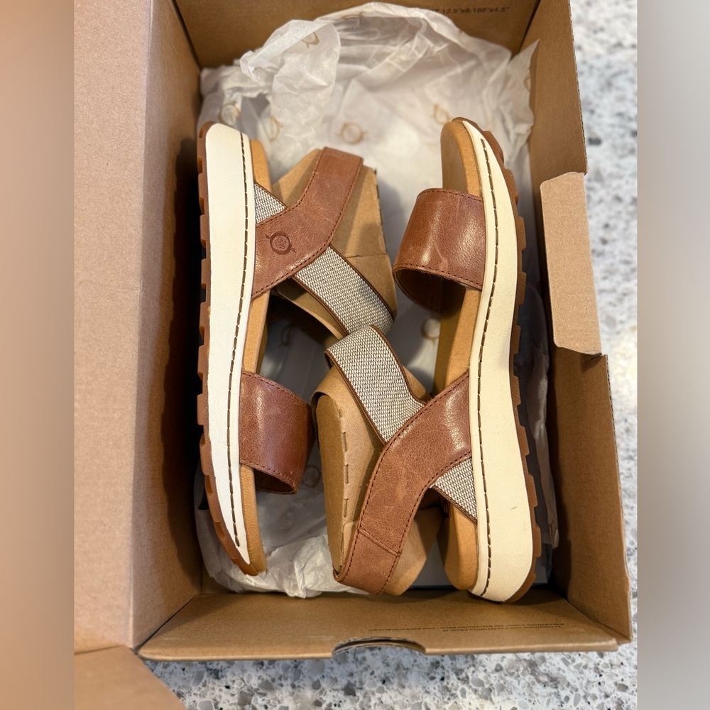 Born Mimi Sandals, Brown, NWT Size 7